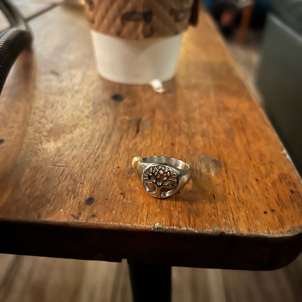 Tree of life stainless steel size 9